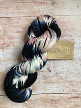 Load image into Gallery viewer, Manos del Uruguay - Alegria Grande (worsted)