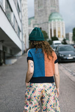 Load image into Gallery viewer, Laine - 52 Weeks of Easy Knits