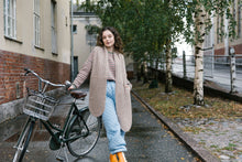 Load image into Gallery viewer, Laine - 52 Weeks of Easy Knits