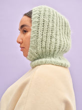 Load image into Gallery viewer, Laine - 52 Weeks of Easy Knits