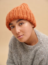 Load image into Gallery viewer, Laine - 52 Weeks of Easy Knits