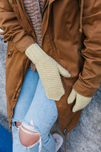 Load image into Gallery viewer, Laine - 52 Weeks of Easy Knits