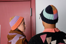 Load image into Gallery viewer, Pom Pom Winter 2022