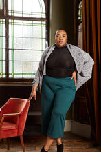 Load image into Gallery viewer, Bristol Ivy - Knitting Outside the Box; Drape & Fold