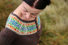 Load image into Gallery viewer, Kate Davies - Yokes