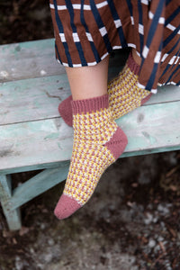 52 Weeks of Socks Vol. II - Laine Publishing