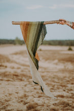 Load image into Gallery viewer, Seasons of Stitches by Justyna Lorkowska - Laine Publishing