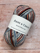 Load image into Gallery viewer, Arne &amp; Carlos Socks &amp; More 4 ply