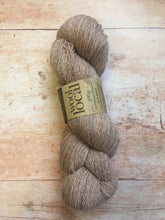 Load image into Gallery viewer, Erika Knight - Wool Local - &#39;Betty&#39; Scarf Kit