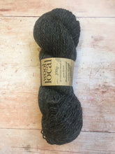 Load image into Gallery viewer, Erika Knight - Wool Local - &#39;Betty&#39; Scarf Kit