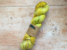 Load image into Gallery viewer, RiverKnits BFL DK